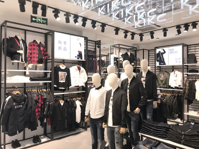 KIKC多品類集合店盛大開業(yè)，創(chuàng)新跨界模式引爆漢街萬達服裝服飾零售